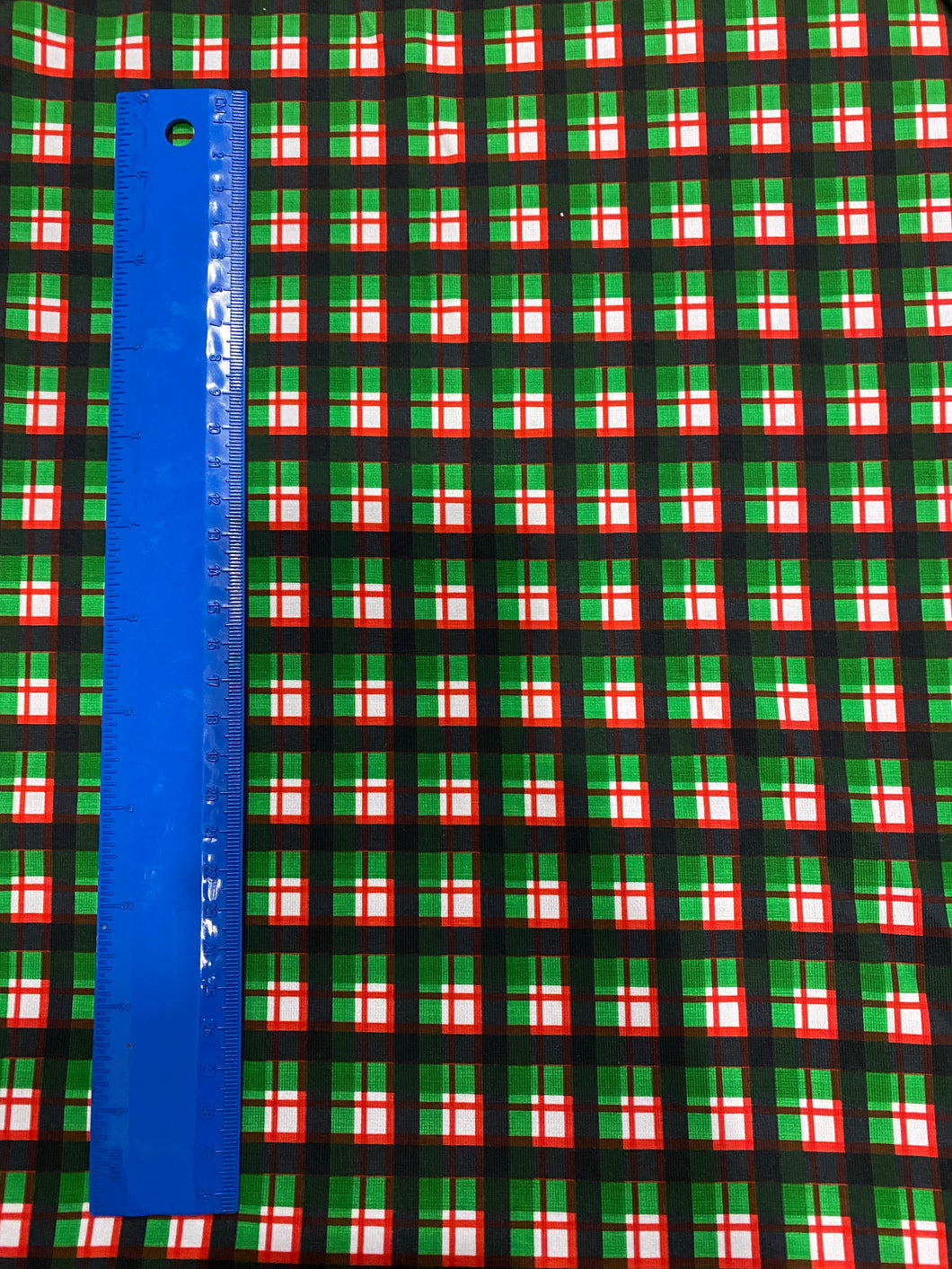 Green Plaid | Knit 220gsm | Retail | Average